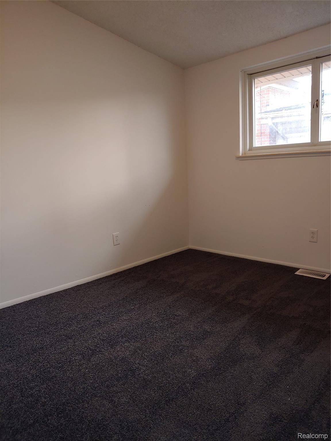 217 Henry Ruff Road Garden City, MI 48135 - Photo 23 of 43 20191125_145027_HDR.jpg