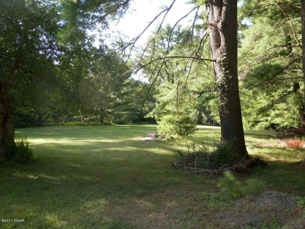 246 Rowland Road Greeley, PA 18425 - Photo 3 of 20