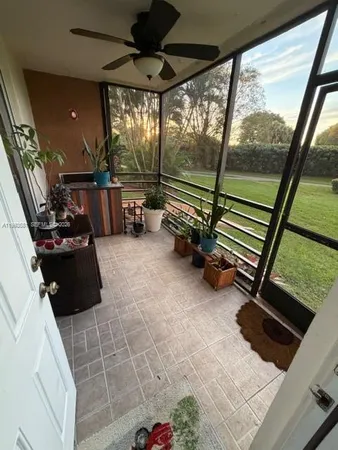 $1,800 | 1100 St Charles Place, Unit L6, Pembroke Pines, FL 33026