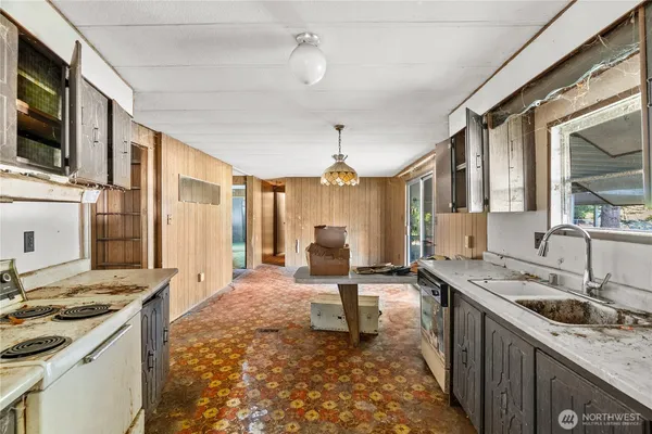 $205,000 | 13405 Cedar Court East, Bonney Lake, WA 98391