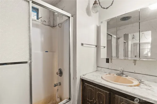 $205,000 | 13405 Cedar Court East, Bonney Lake, WA 98391