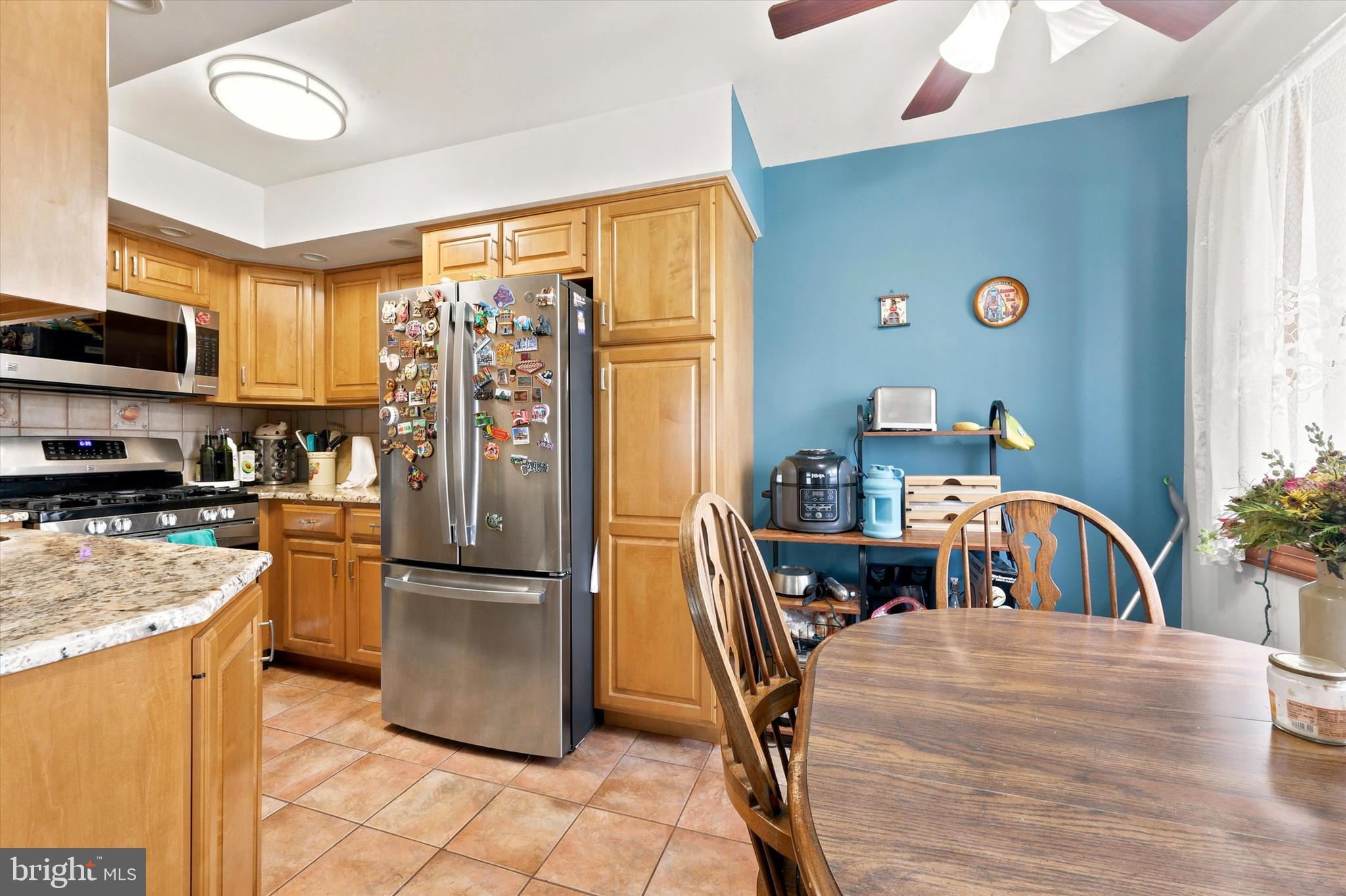 527 Lee Road Norwood, PA 19074 - Photo 8 of 15