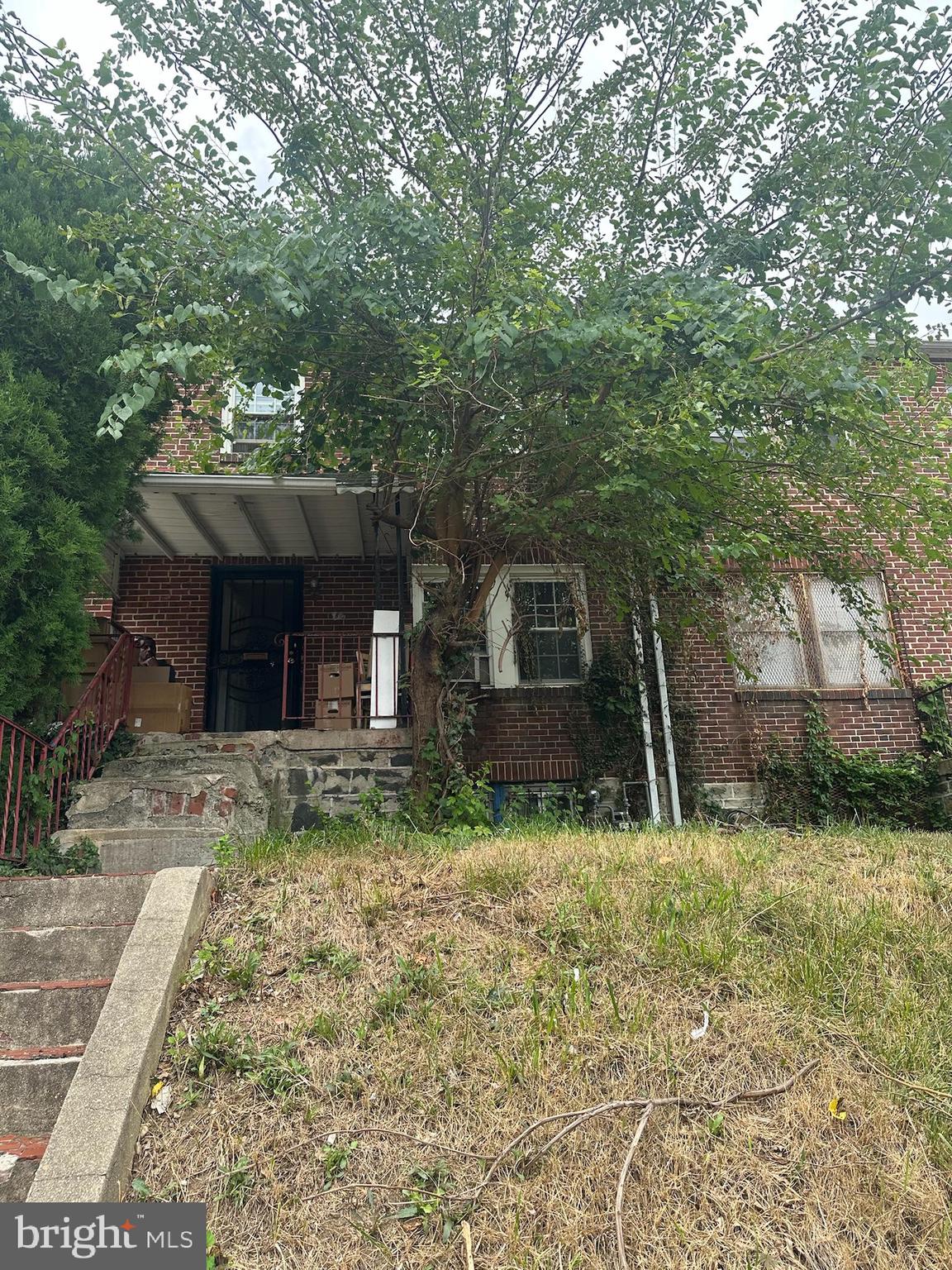 26 North Rosedale Street Baltimore, MD 21229 - Photo 2 of 17