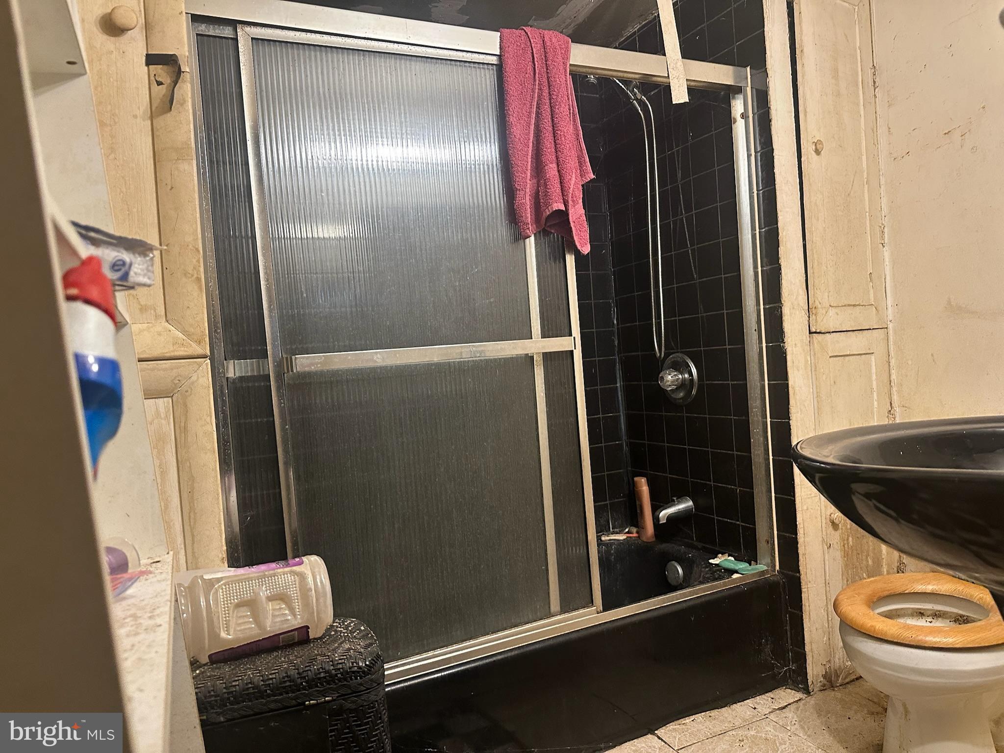 26 North Rosedale Street Baltimore, MD 21229 - Photo 6 of 17