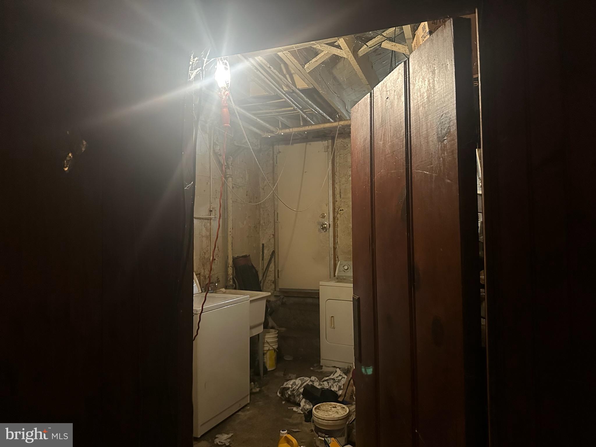 26 North Rosedale Street Baltimore, MD 21229 - Photo 7 of 17