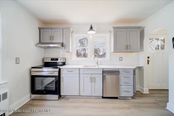 $359,000 | 229 Bayard Street, Port Ewen, NY 12466