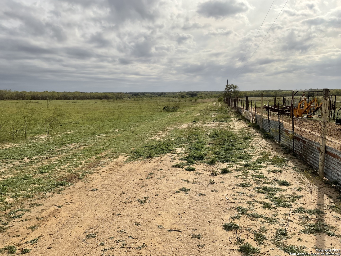 128 Sylas Hayes Loop Pleasanton, TX 78064 - Photo 5 of 24 a view of an ocean