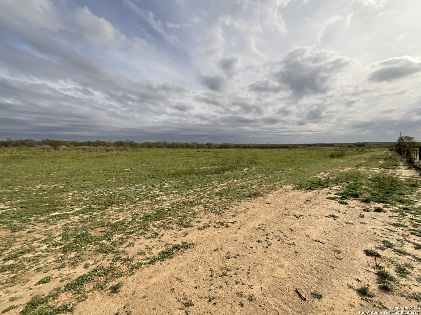 128 Sylas Hayes Loop Pleasanton, TX 78064 - Photo 6 of 24 a view of an ocean