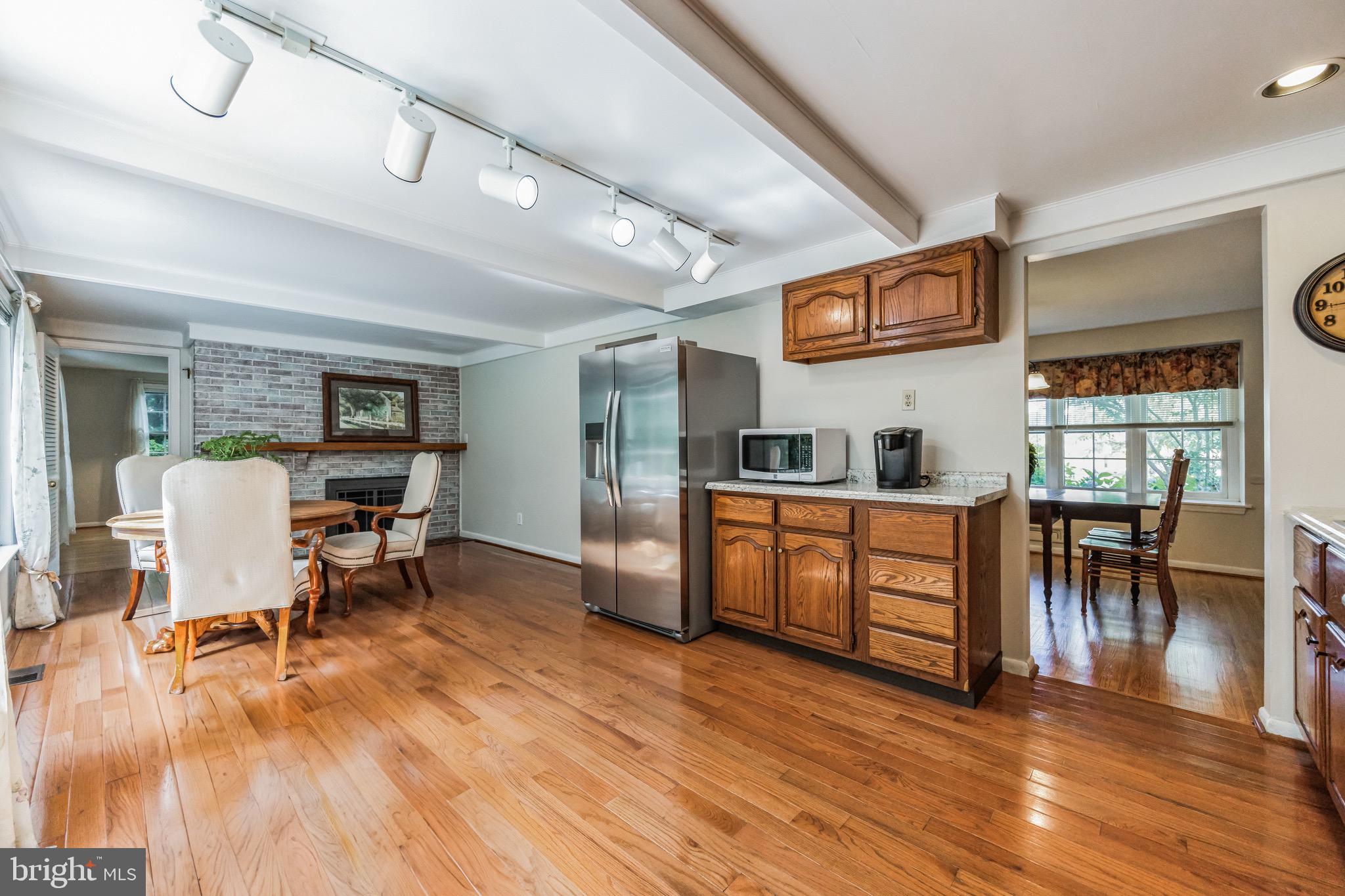 148 Pearl Croft Road Cherry Hill, NJ 08034 - Photo 3 of 27 Gallery Image 3