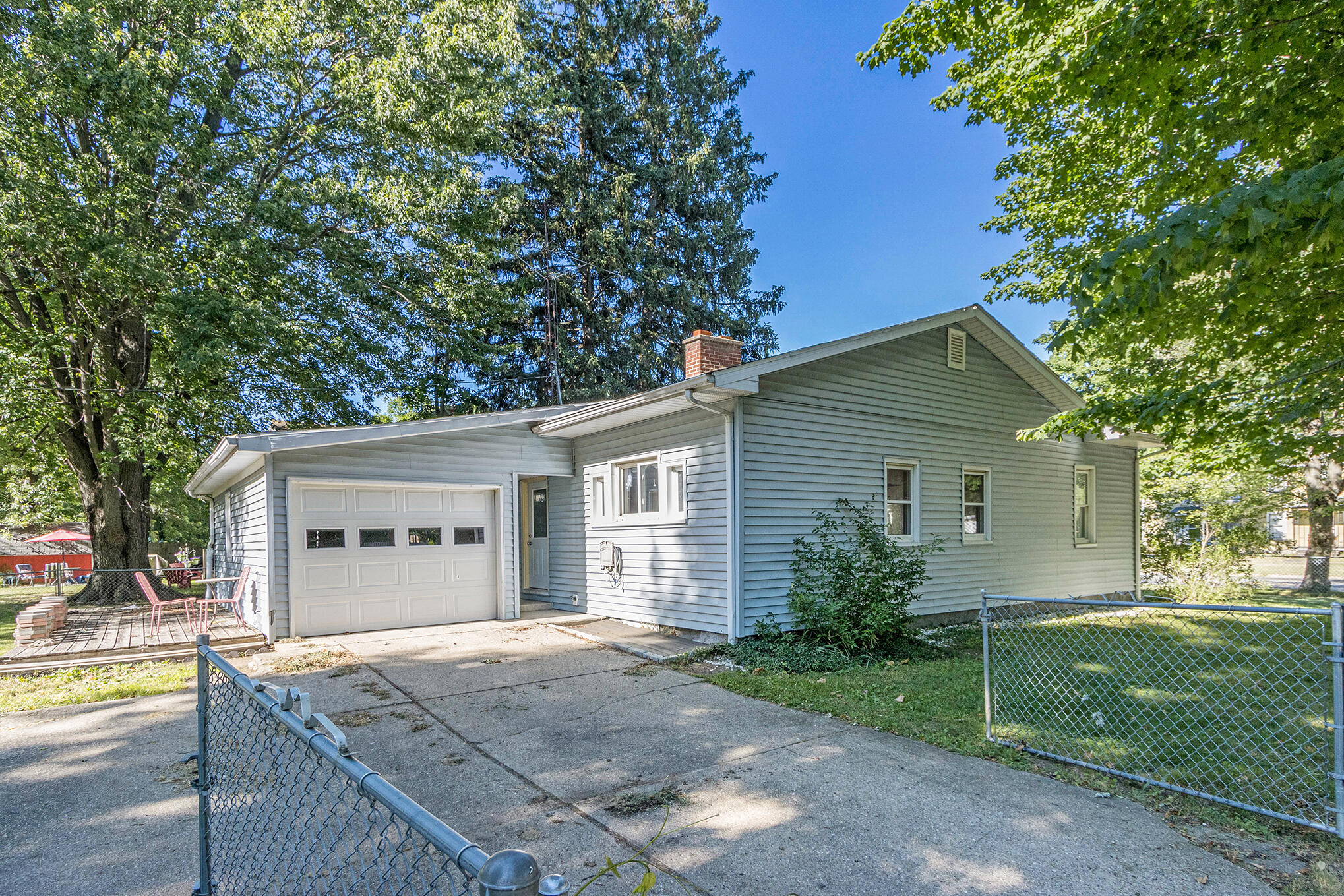 602 North Main Street Three Rivers, MI 49093 - Photo 3 of 17 602NMainSt_20