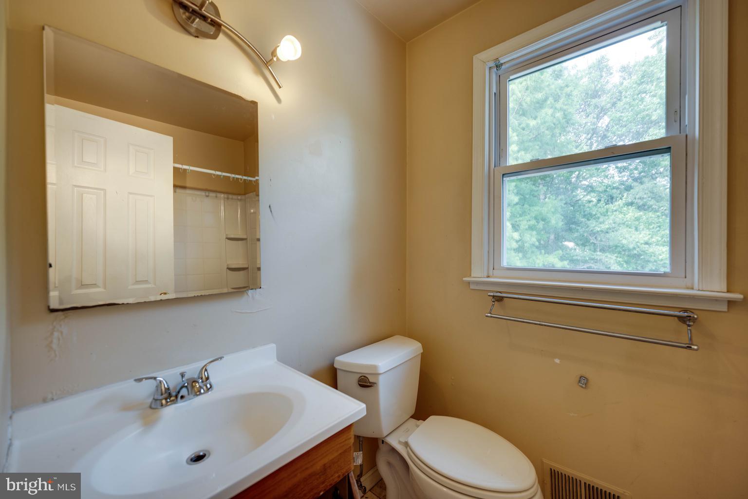 6802 Robinia Road Temple Hills, MD 20748 - Photo 27 of 36
