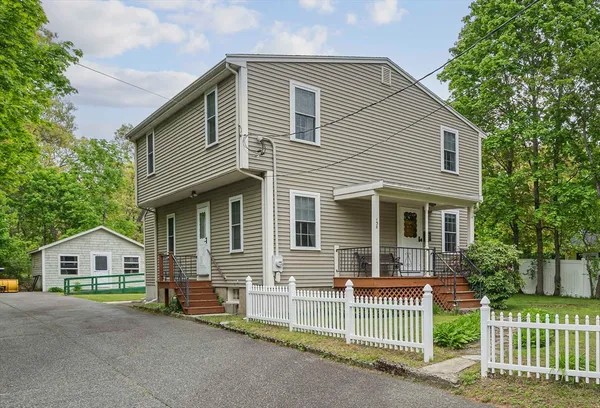 $679,900 | 138 Lakehurst Avenue, Weymouth, MA 02189
