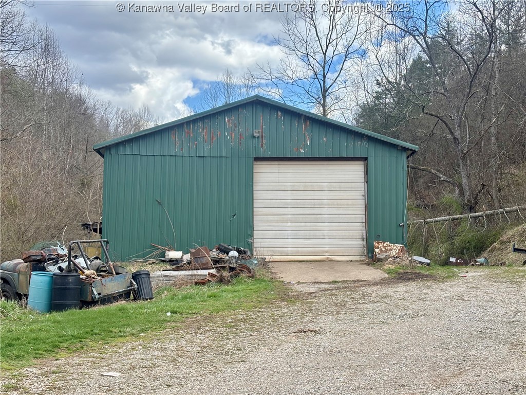 1261 Ghost Hollow Road Liberty, WV 25124 - Photo 21 of 25 Gallery Image 21