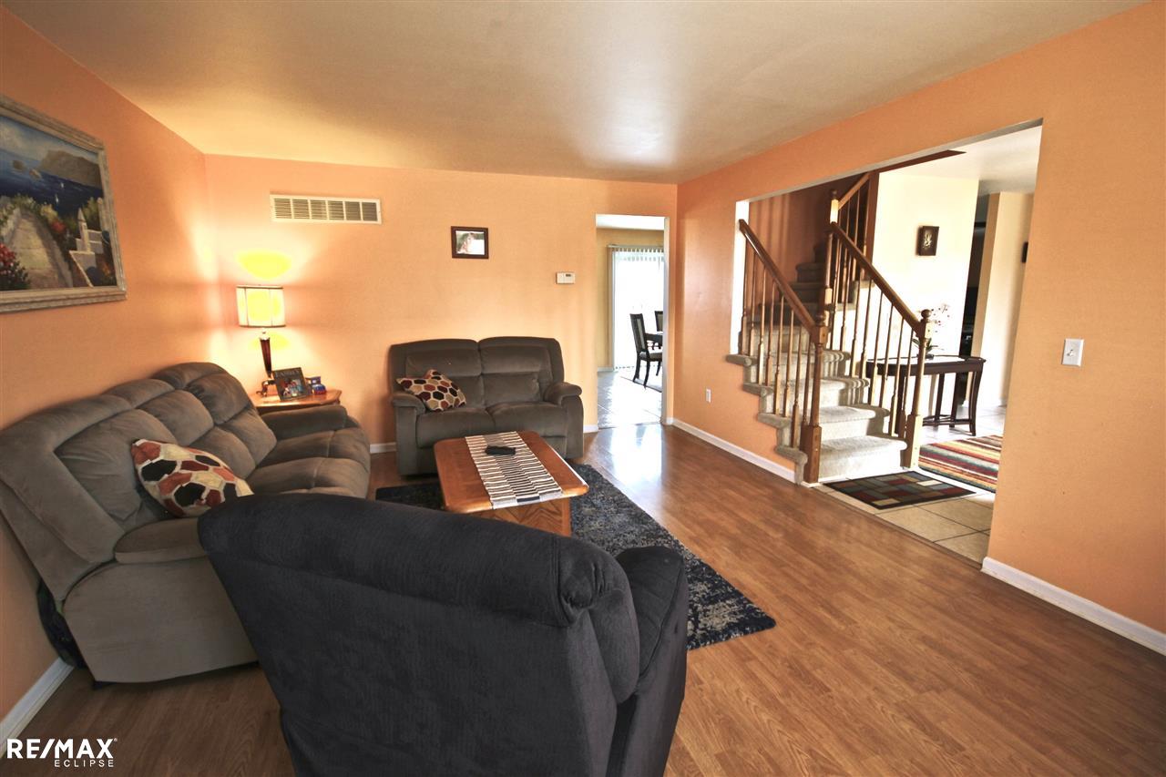 22497 Rambling Drive Macomb, MI 48044 - Photo 13 of 44 31375181-12.JPG