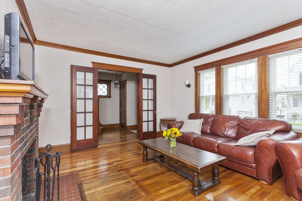 28 Murray Hill Road Boston, MA 02131 - Photo 4 of 17 Gallery Image 4