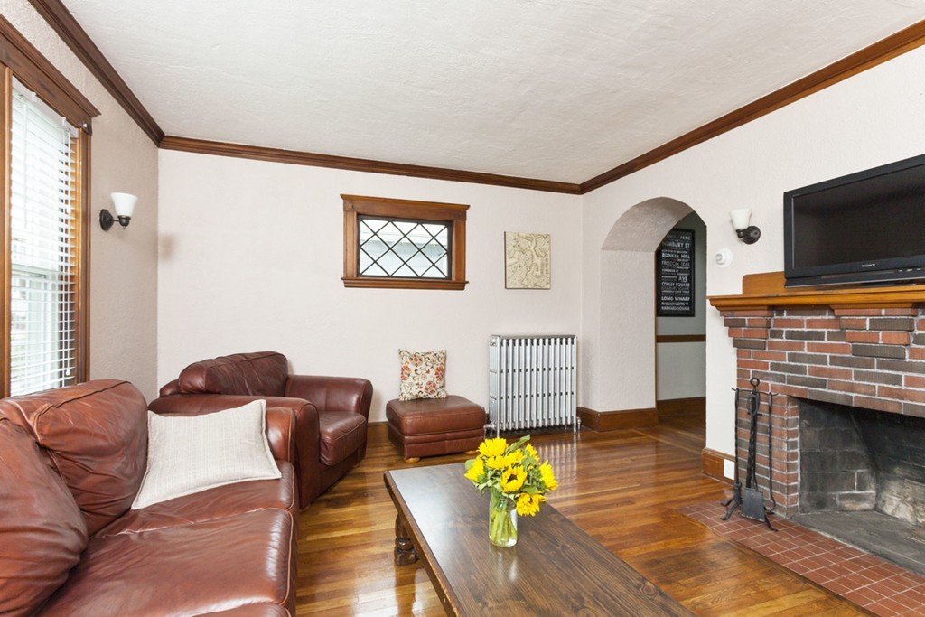 28 Murray Hill Road Boston, MA 02131 - Photo 5 of 17 Gallery Image 5