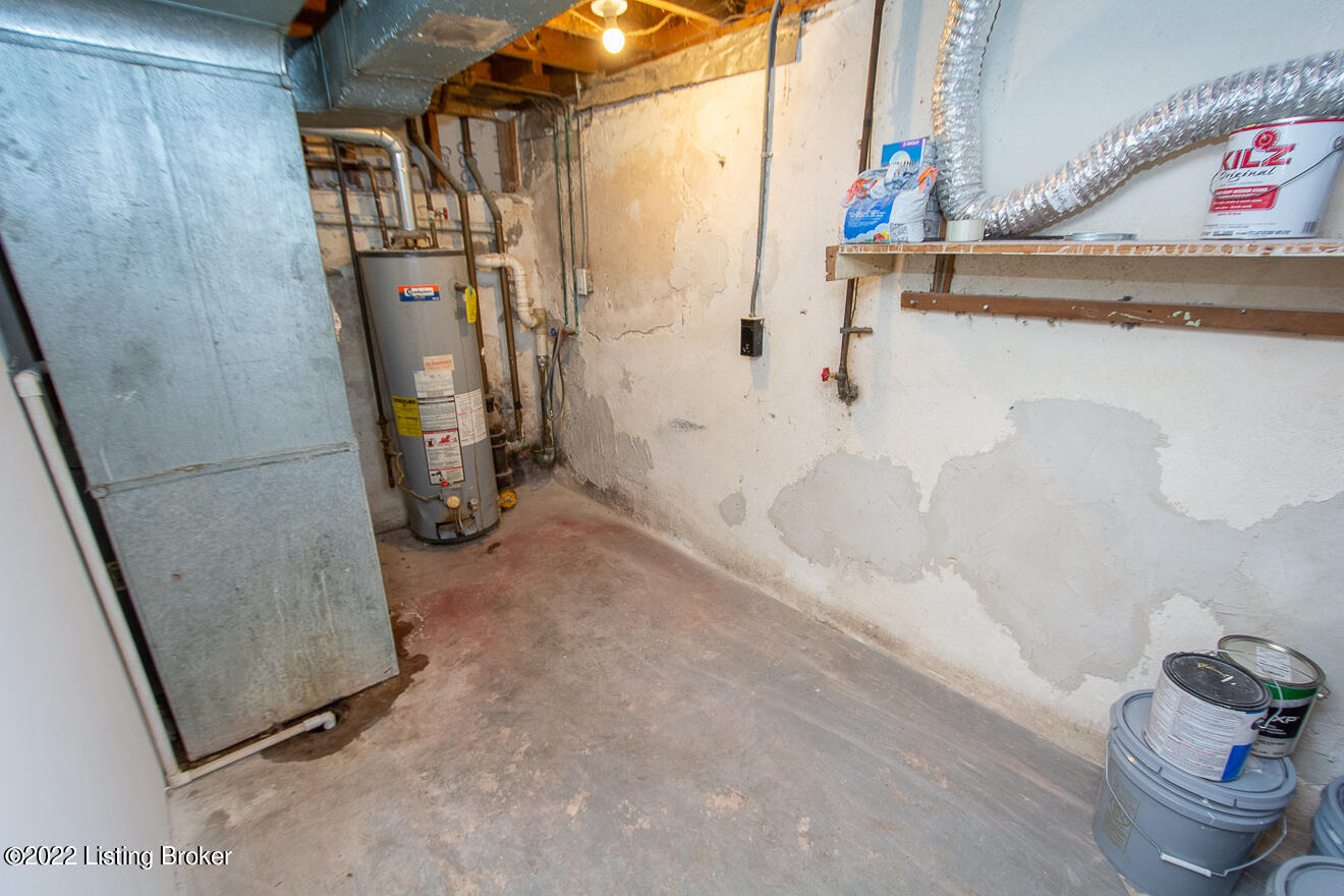 9310 Fairground Road Louisville, KY 40291 - Photo 37 of 48 Utility Room/Laundry