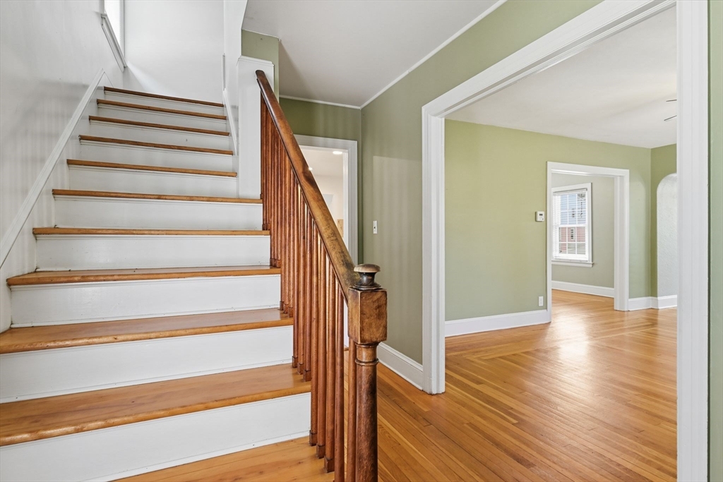 3 Pinehurst Road Holyoke, MA 01040 - Photo 5 of 37