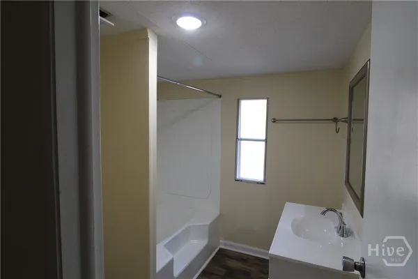 $1,250 | 161 Cherry Street, Hinesville, GA 31313