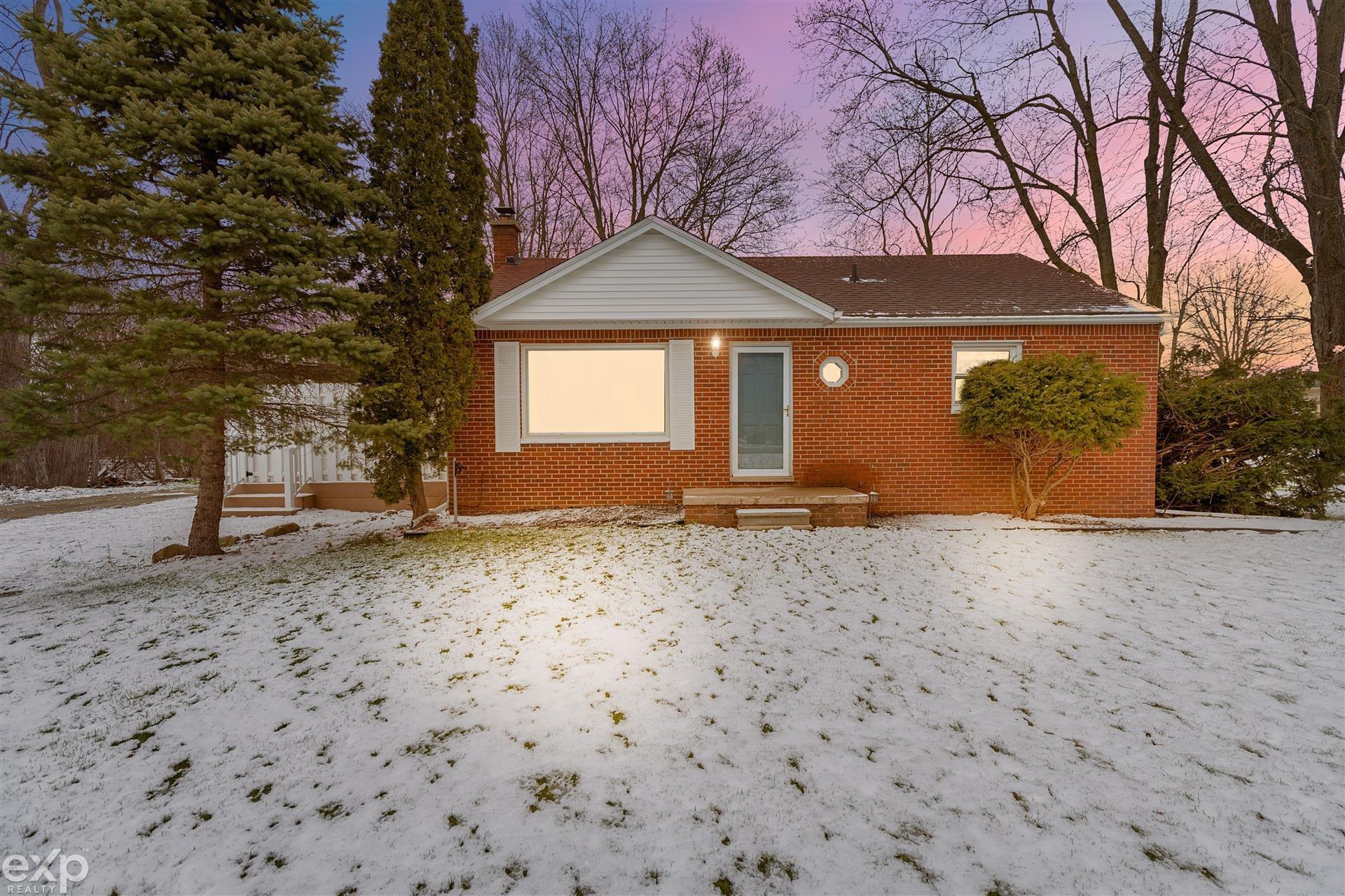 752 Capac Road Allenton, MI 48002 - Photo 2 of 28