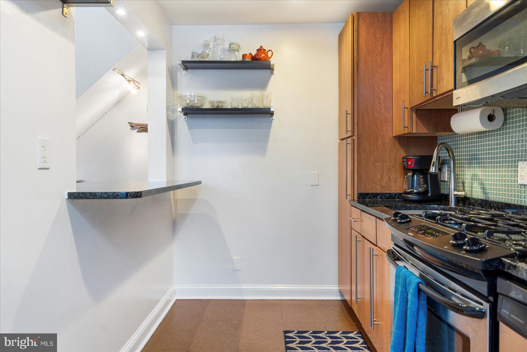 1014 North Charles Street, Unit R5 Baltimore, MD 21201 - Photo 9 of 37