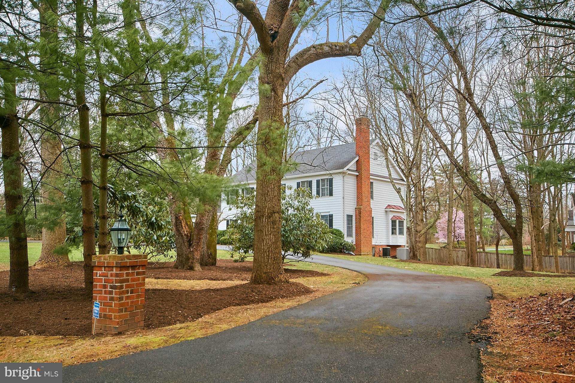 734 Springvale Road Great Falls, VA 22066 - Photo 3 of 30 Beautiful circular drive
