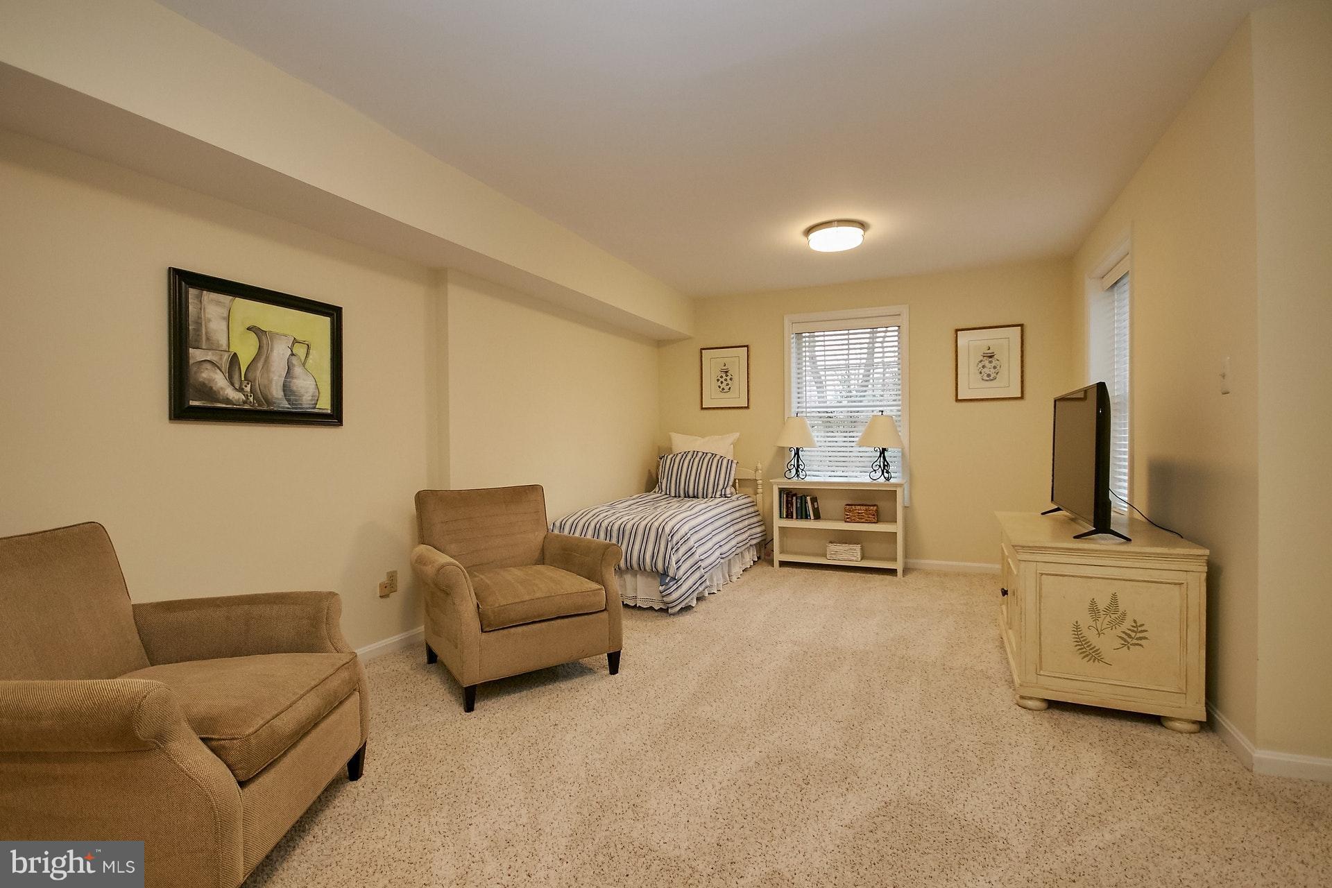 734 Springvale Road Great Falls, VA 22066 - Photo 24 of 30 Bedroom 6 - ideal In-Law or Nanny suite