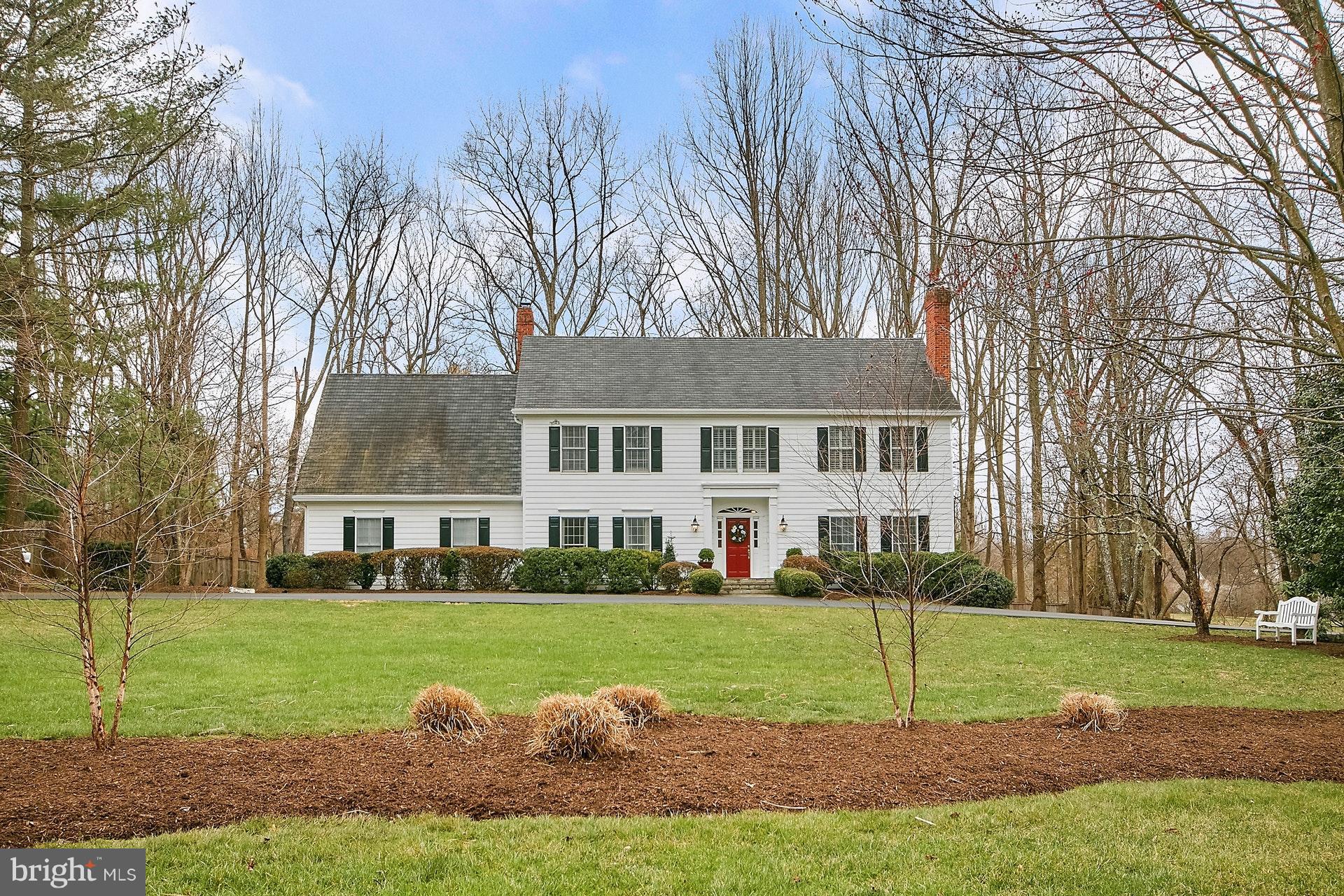 734 Springvale Road Great Falls, VA 22066 - Photo 4 of 30 Broad, grassy front yard