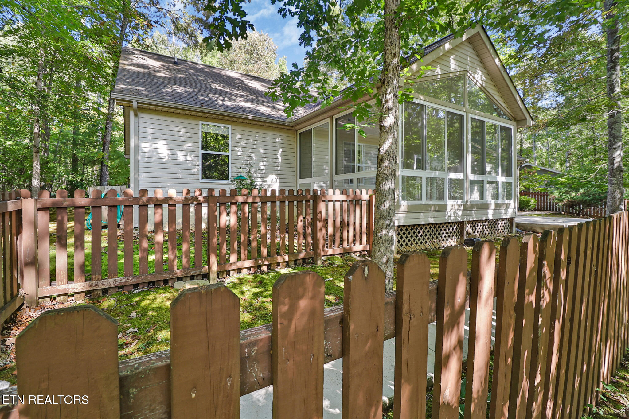113 Devon Road Crossville, TN 38558 - Photo 14 of 34 n44a1838-n44a1842