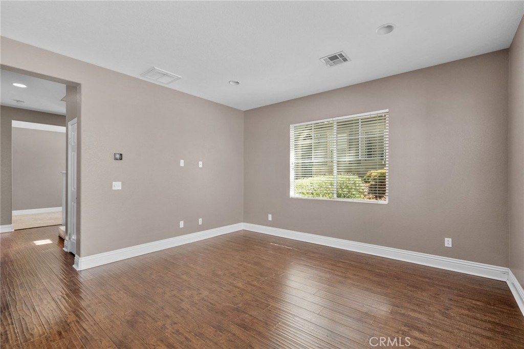 34041 Lily Road Yucaipa, CA 92399 - Photo 9 of 46 Living Room