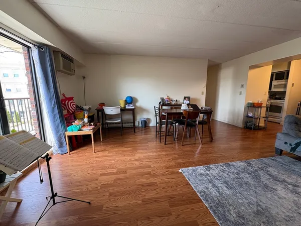 $4,100 | 125 Pleasant Street, Unit 308, Brookline, MA 02446