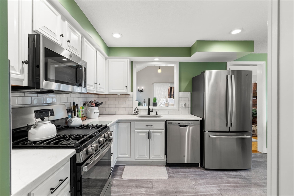 46 Rivercliff Road Lowell, MA 01852 - Photo 12 of 42 Gallery Image 12