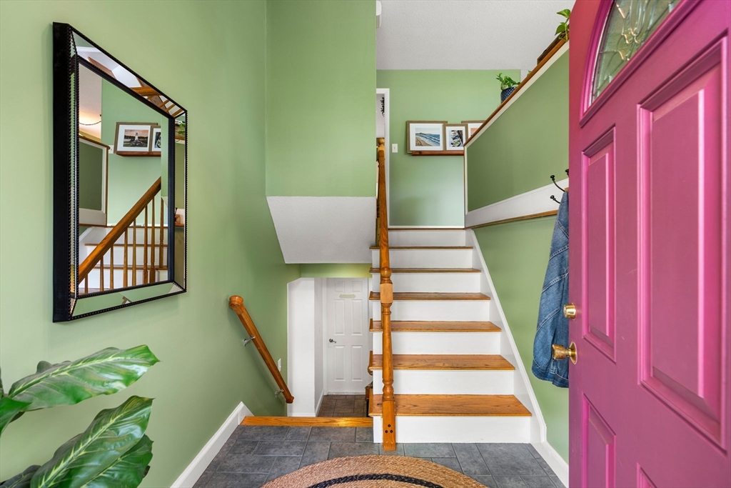 46 Rivercliff Road Lowell, MA 01852 - Photo 5 of 42 Gallery Image 5