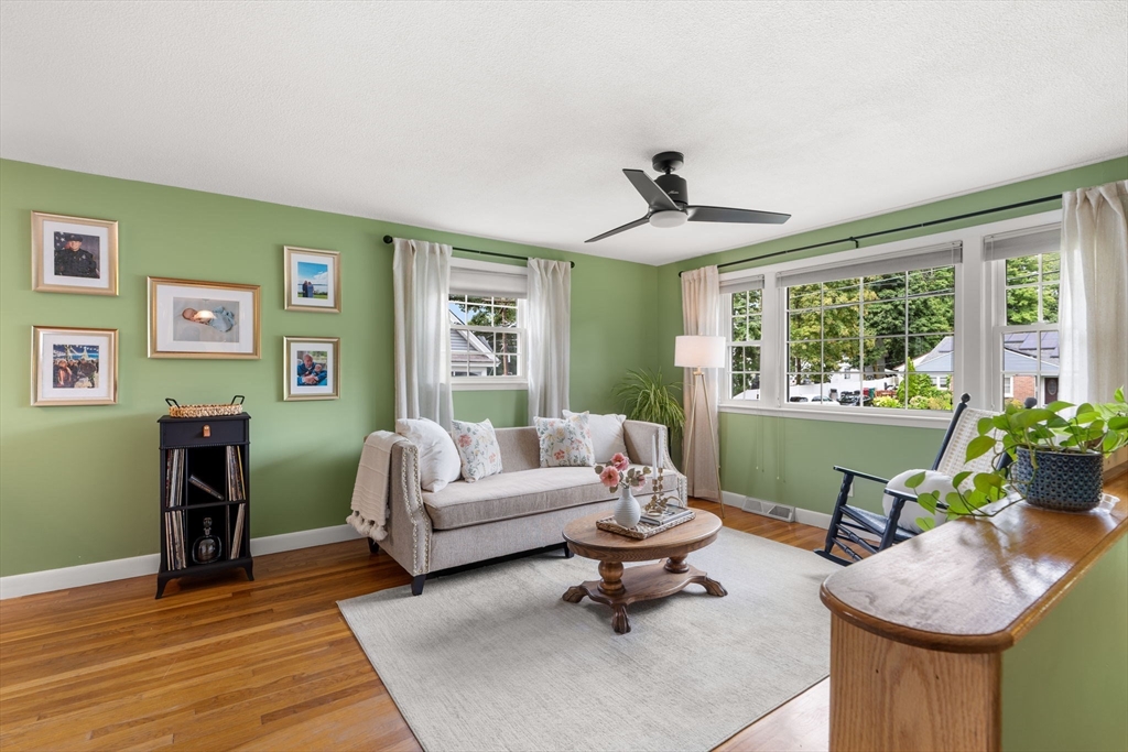 46 Rivercliff Road Lowell, MA 01852 - Photo 6 of 42 Gallery Image 6