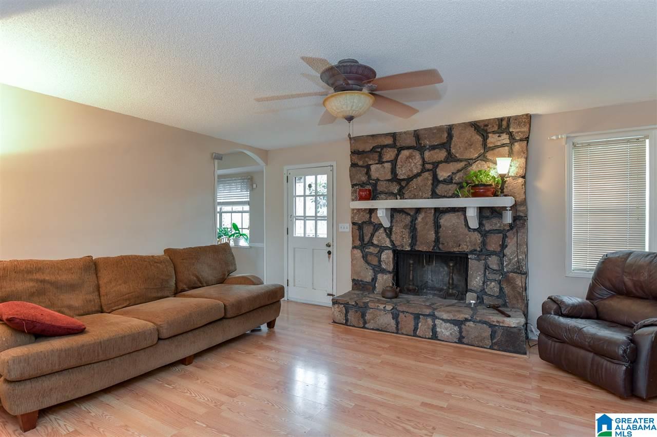 205 8th Place Pleasant Grove, AL 35127 - Photo 4 of 34
