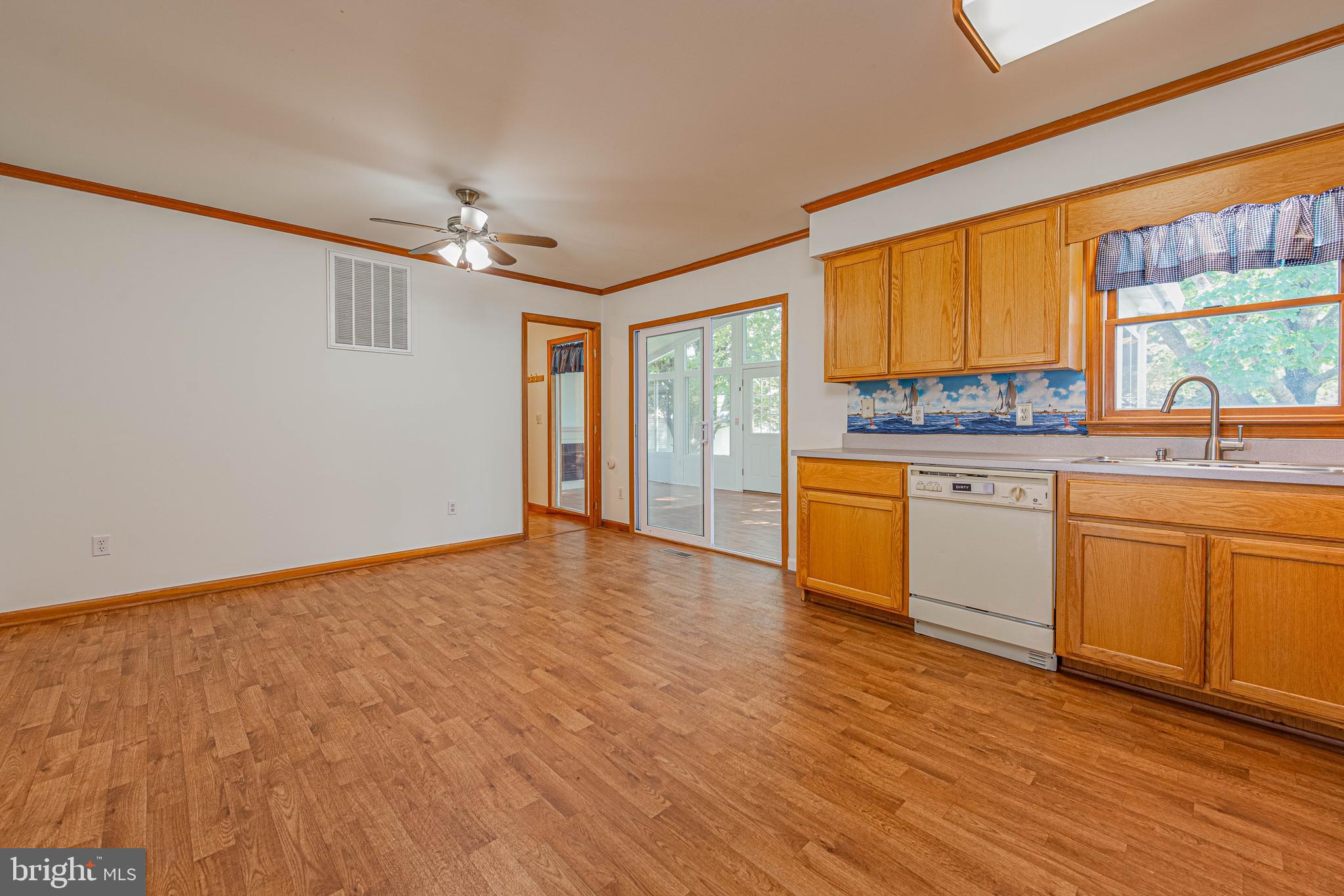 38095 Sandy Cove Road Ocean View, DE 19970 - Photo 9 of 26 Gallery Image 9