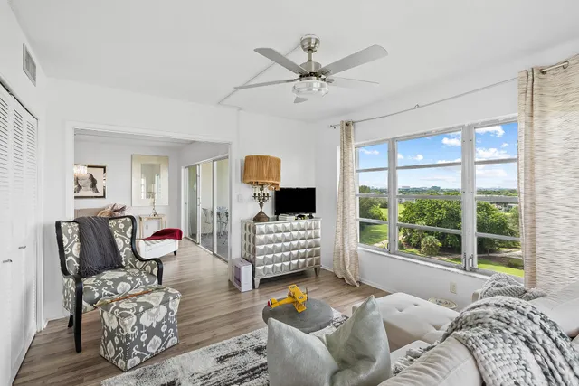 $4,200 | 3200 North Palm Aire Drive, Unit 901, Pompano Beach, FL 33069