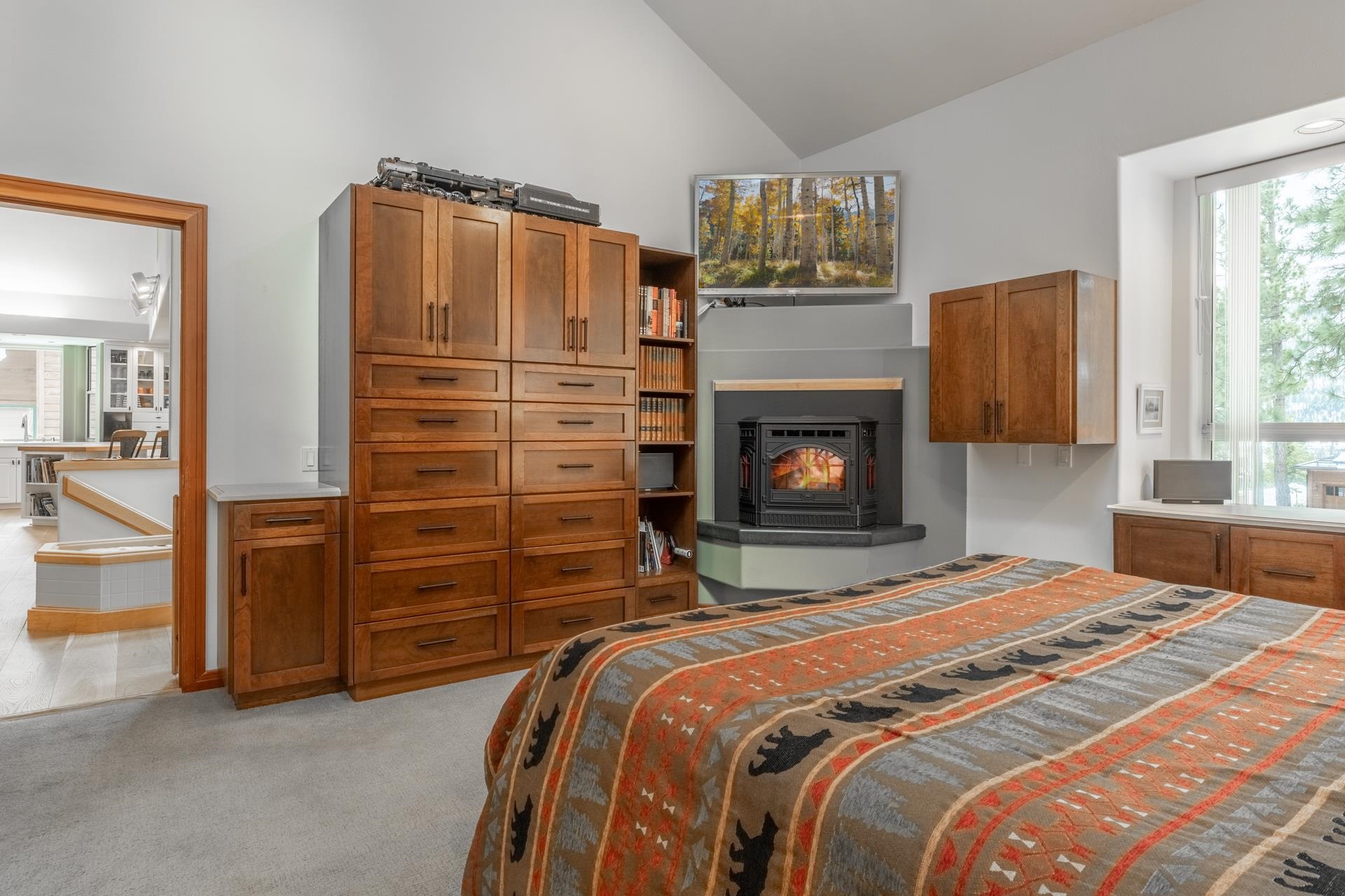 244 Ridge Way Mammoth Lakes, CA 93546 - Photo 30 of 49 Bedroom with light carpet and lofted ceiling