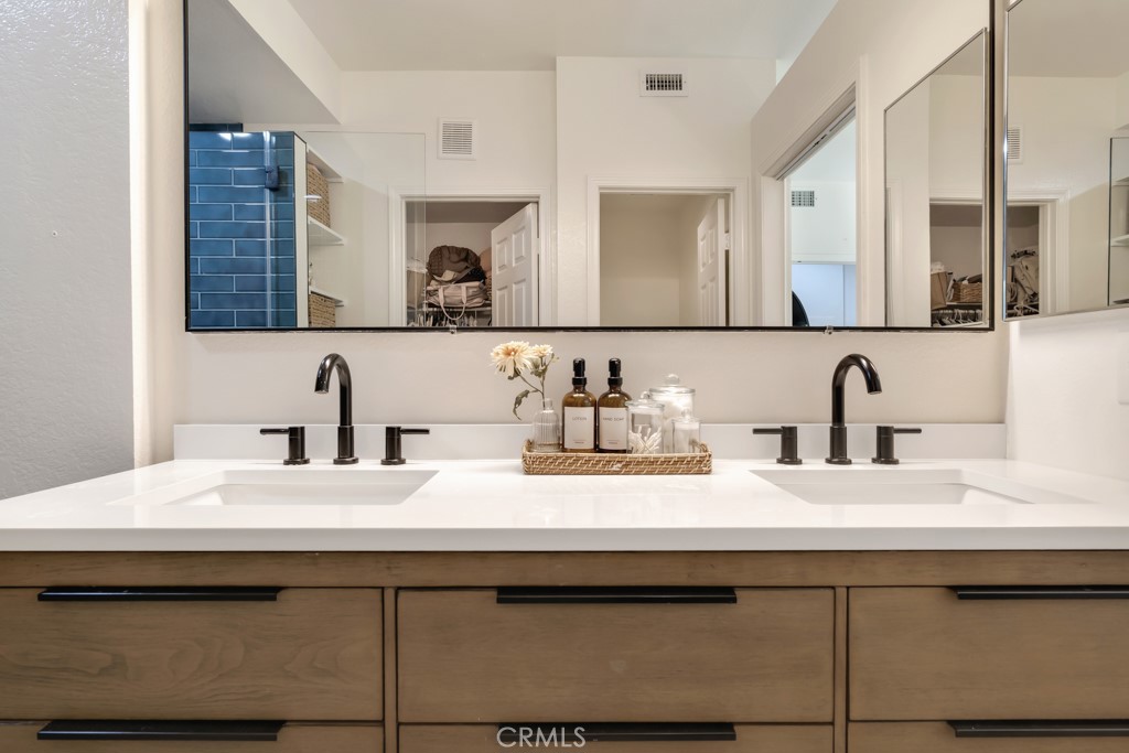 272 Fieldstone Way, Unit A Simi Valley, CA 93065 - Photo 20 of 35