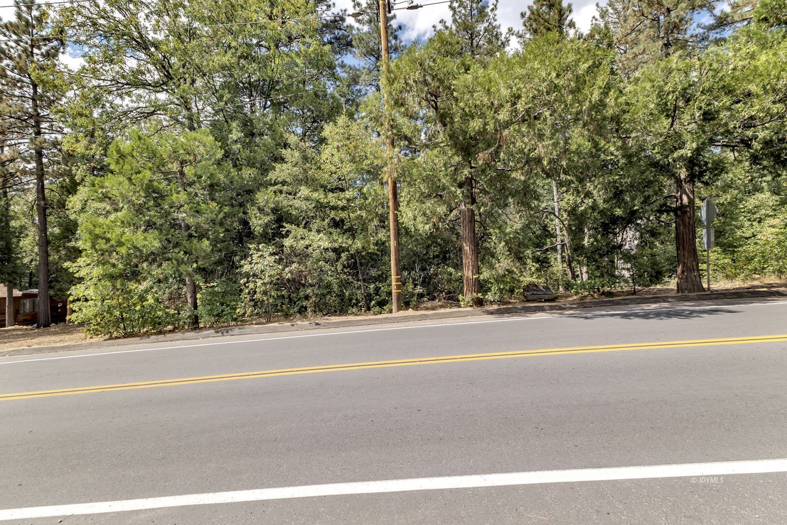 North Circle Drive Idyllwild, CA 92549 - Photo 5 of 5 a view of a tennis court