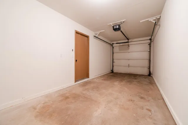 $177,499 | 1281 Greenbriar Court, Unit 5, White Bear Lake, MN 55110