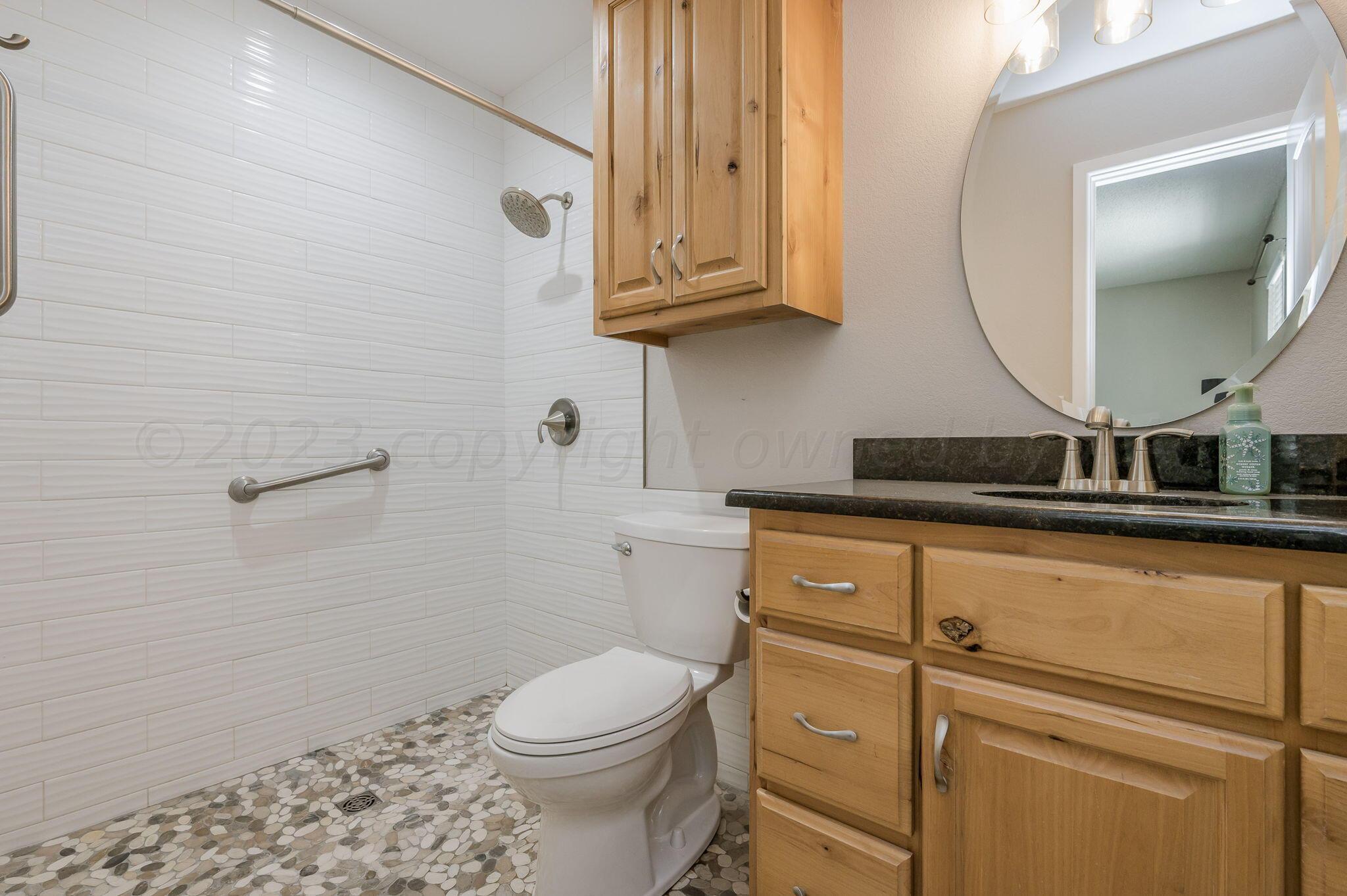 5205 Raindrop Lane Amarillo, TX 79110 - Photo 15 of 23 Master Bathroom