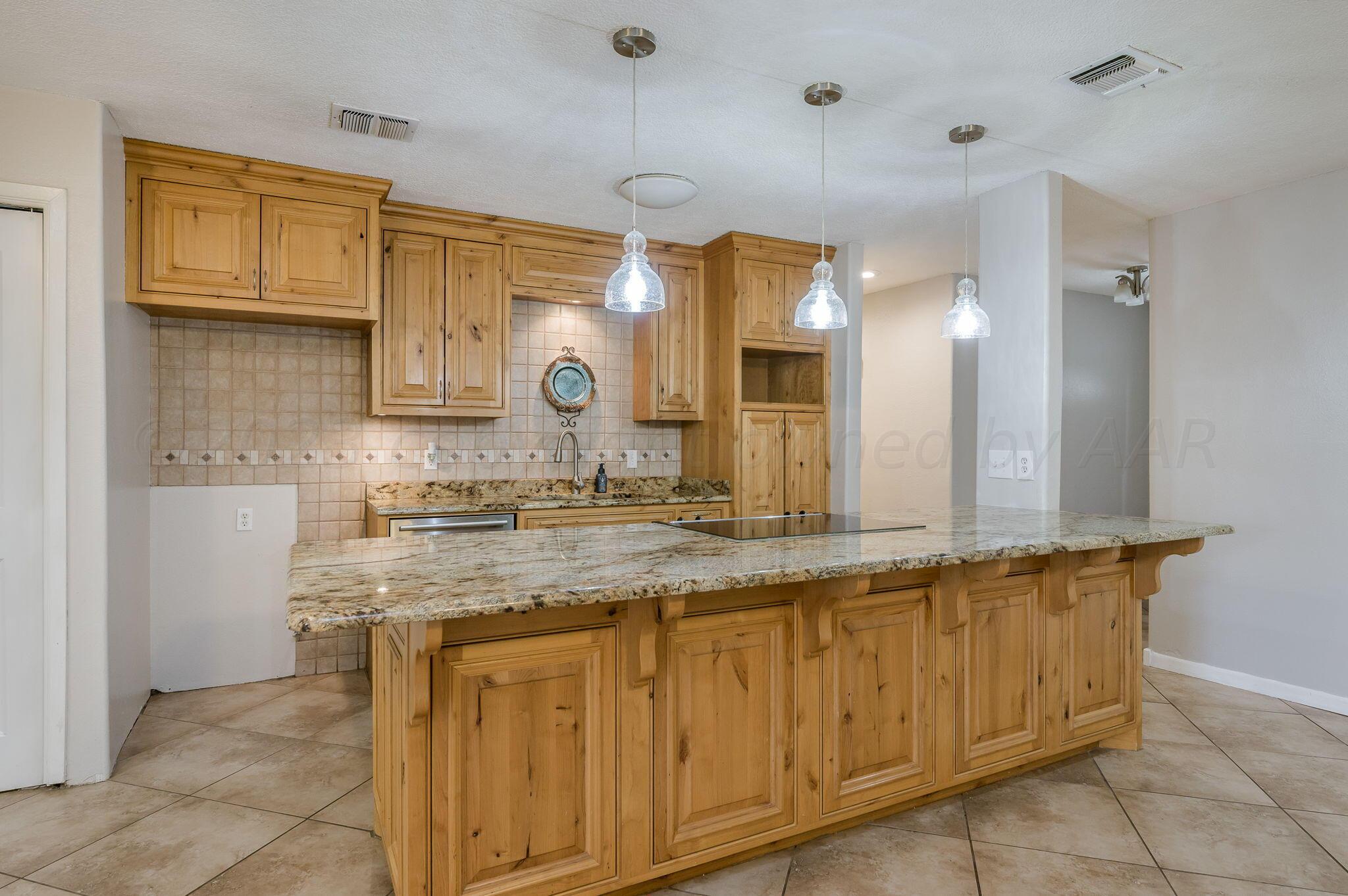 5205 Raindrop Lane Amarillo, TX 79110 - Photo 8 of 23 Kitchen