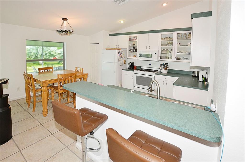 5425 Koblegard Road Fort Pierce, FL 34951 - Photo 12 of 36 Gallery Image 12