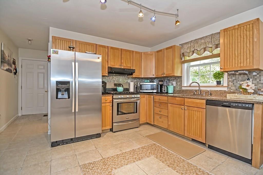 36 South Lakeview Road Norton, MA 02766 - Photo 11 of 37 Gallery Image 11