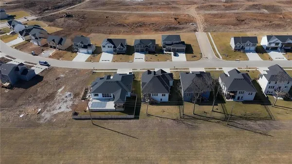 $757,000 | 4204 Southeast Adams Drive, Blue Springs, MO 64014