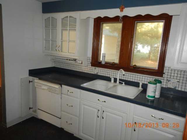 5828 Riverton Road Columbus, OH 43232 - Photo 4 of 16 Gallery Image 4