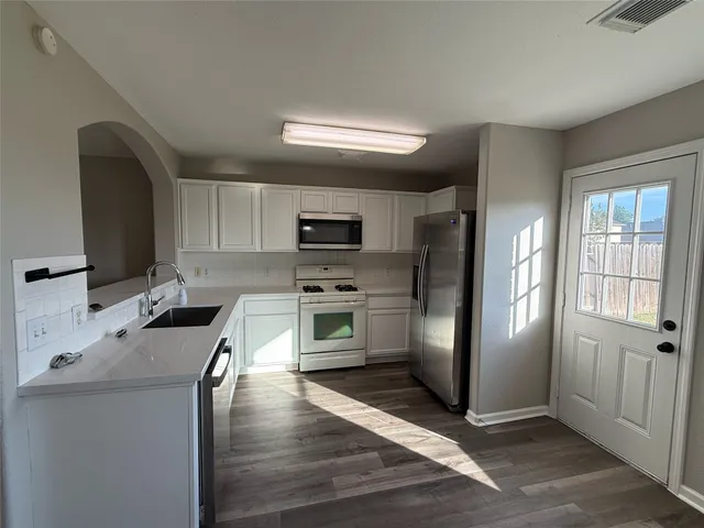 $229,900 | 13210 Barton Meadow Lane, Rosharon, TX 77583