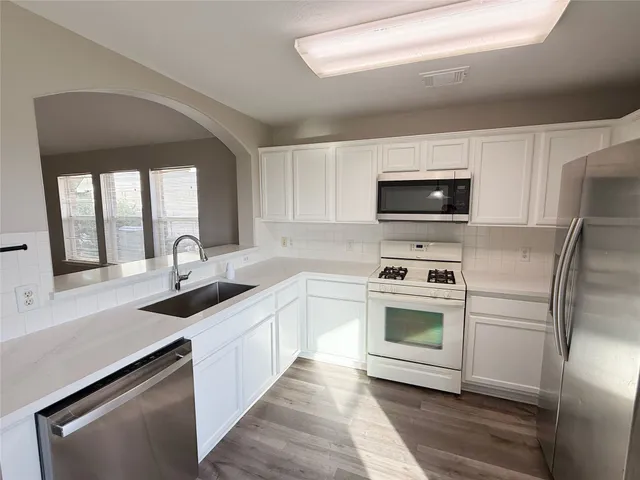 $229,900 | 13210 Barton Meadow Lane, Rosharon, TX 77583