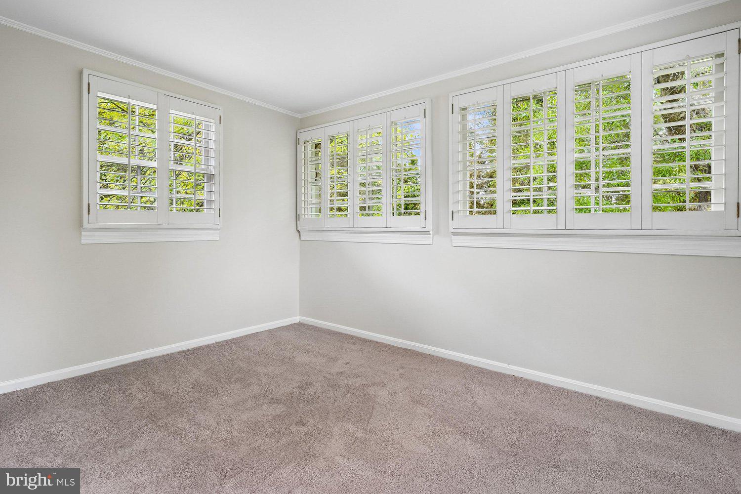 7814 Friars Court Alexandria, VA 22306 - Photo 23 of 56 Sun Room